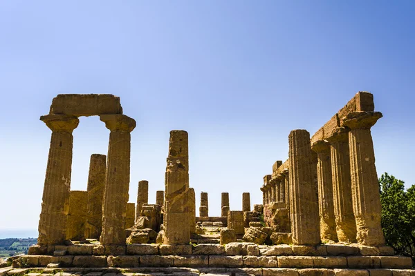 Starověké řecké chrámu Juno Bůh, Agrigento, Sicílie, Itálie — Stock fotografie