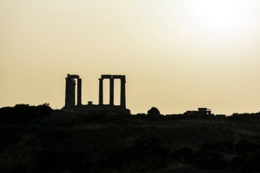 Cape Sounion 'daki antik Poseidon tapınağı. Deniz Tanrısı 'ydı. Attica, Yunanistan.