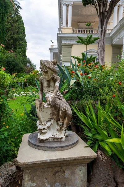 Achilleion Palace Corfu Griekenland Augustus 2018 Kleine Sculptuur Het Achilleion — Stockfoto