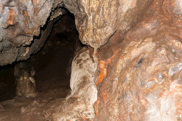 Yunanistan Hymettus Kentindeki Yarasa Mağarasında Mağara Sarkıtları Oluşumları — Stok fotoğraf