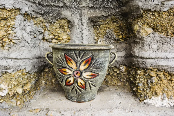 Oude geschilderde keramische vaas — Stockfoto