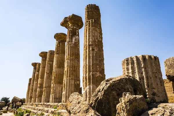 Herkül Tapınağı antik sütunlar, İtalya, Sicilya, Agrigento — Stok fotoğraf