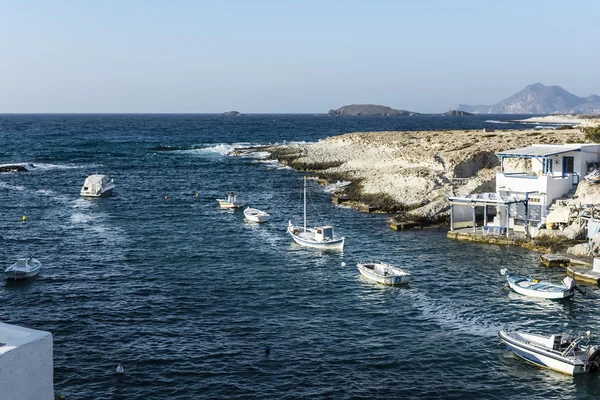 Tradycyjnej, rybackiej miejscowości na Milos island w Grecji — Zdjęcie stockowe
