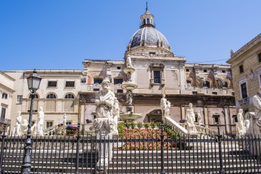 Heykeller Piazza Pretoria, Palermo, Sicilya, utanç Meydanı