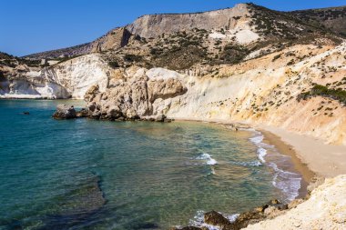 Altın plaj ve kıyı şeridi, Milos Yunan Adası