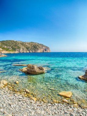 Tekneler ve Mayorka mavi denizlerde