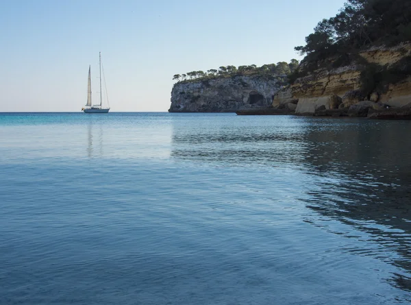 Spokojne morze przy plaży - Mallorca — Zdjęcie stockowe