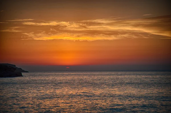 Pôr do sol na praia em Maiorca, Ilhas Baleares - Espanha — Fotografia de Stock