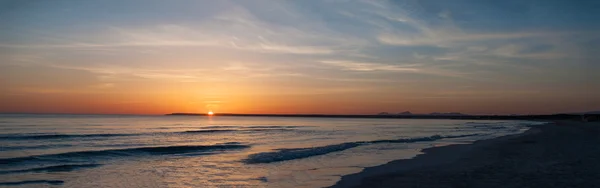 Coucher de soleil sur la plage de Majorque, Îles Baléares - Espagne — Photo