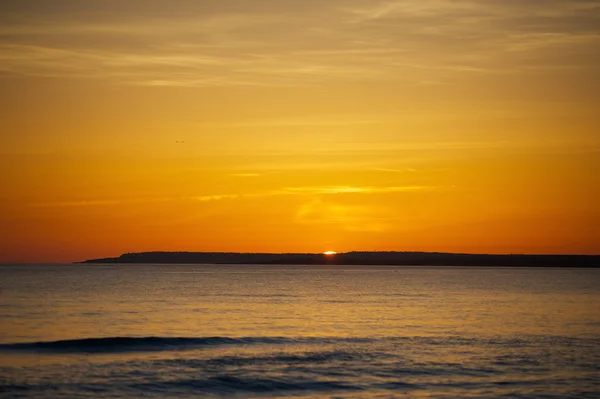 Pôr do sol na praia em Maiorca, Ilhas Baleares - Espanha — Fotografia de Stock