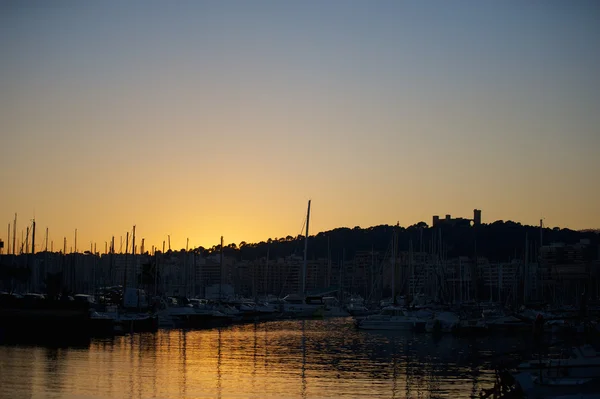 Coucher de soleil dans le port - Majorque — Photo