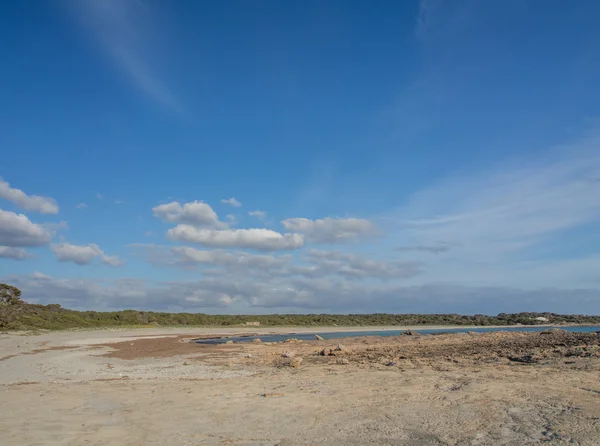 Geheimnisvoller und einsamer Strand auf Mallorca — Stockfoto