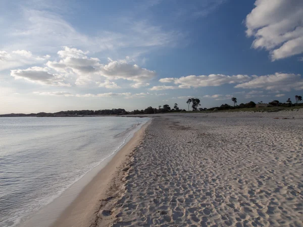 Geheimnisvoller und einsamer Strand auf Mallorca — Stockfoto