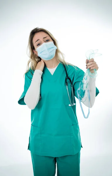 Portrait Exhausted Doctor Protective Face Mask Holding Non Invasive Ventilator — Stock Photo, Image