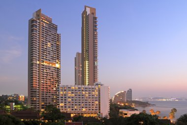 Tropikal şehrin yangınları