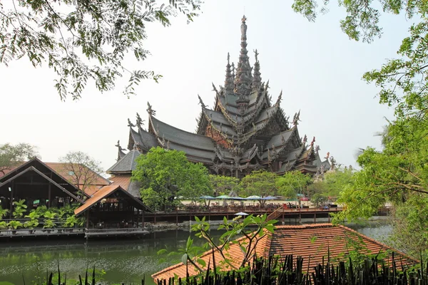 The exotic wooden temple in Thailand — Stock Photo, Image