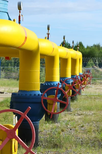 Gates on yellow gas pipes — Stock Photo, Image
