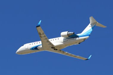 Yolcu Canadair Bombardier Crj-200 uçağı of Ya gökyüzünde