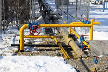 Bir gaz borusu üzerinde kilitleme kapısı
