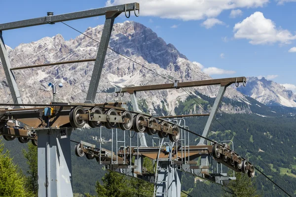 Chairlift in the high mountains — Stock Photo, Image