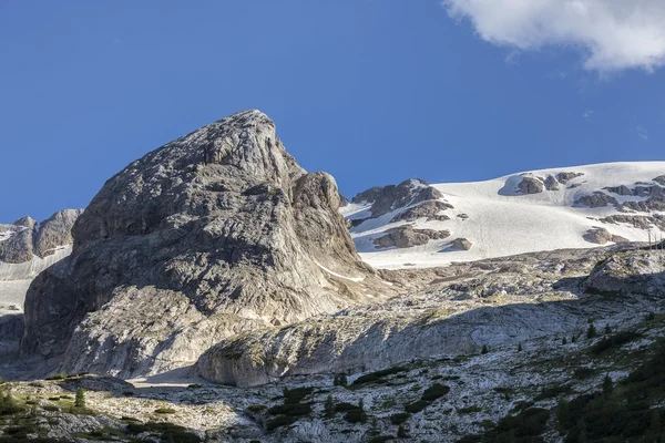 Vackert bergslandskap i dolomiterna — Stockfoto