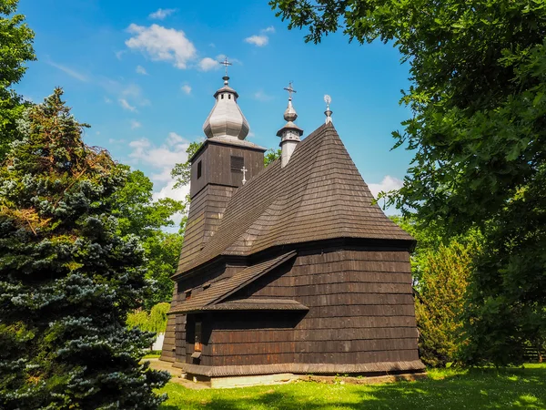 La histórica iglesia ortodoxa de madera — Foto de Stock
