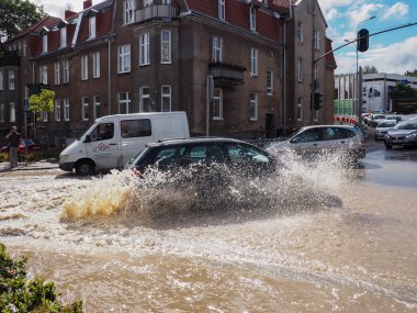 Gdansk - 15 Temmuz: Ağır yağmurlar sonra su dolu sokakları