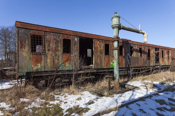 Stary wagon na bocznicy kolejowej — Zdjęcie stockowe