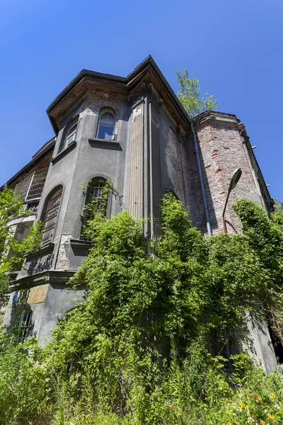 The ruins of the old manor house — Stock Photo, Image