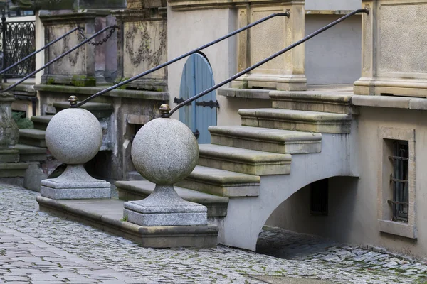 Historiska trappan i gamla stan — Stockfoto