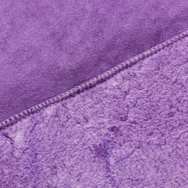 Fragmento de violeta lado equivocado del abrigo de piel de oveja — Foto de Stock