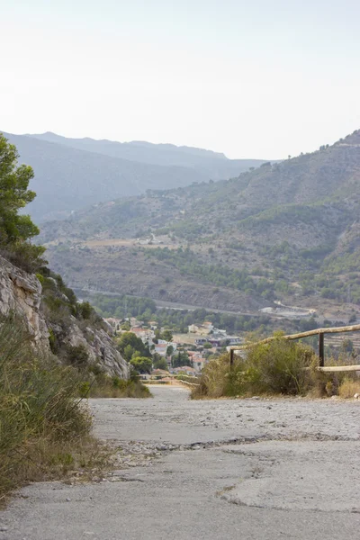 Eski dağ yolu, dağ manzarası — Stok fotoğraf