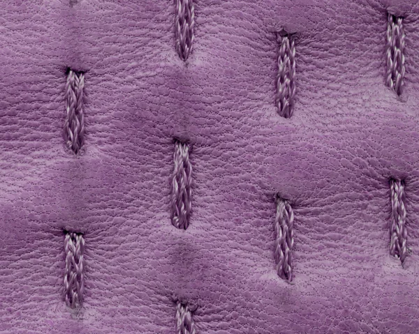 Textura de couro violeta alta detalhada decorada com pontos — Fotografia de Stock