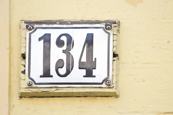 House number hundred and thirty-four — Stock Photo, Image