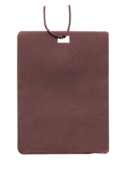 Etiqueta de papelão em branco vermelho-marrom isolada em branco — Fotografia de Stock