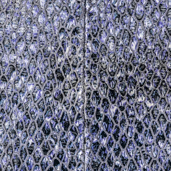 Latar belakang tekstil biru sebagai imitasi tekstur kulit ular — Stok Foto