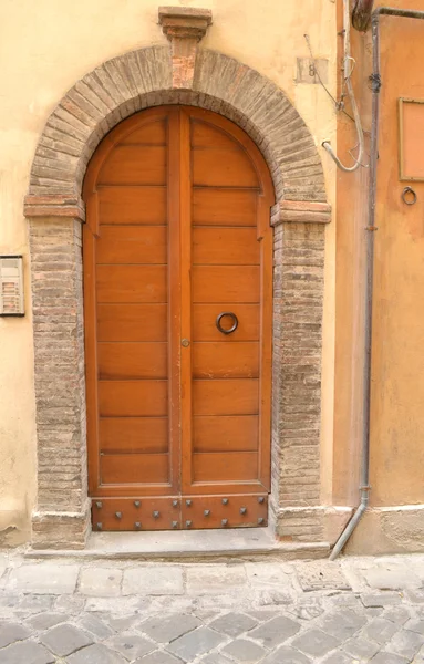 Porta da frente italiana — Fotografia de Stock