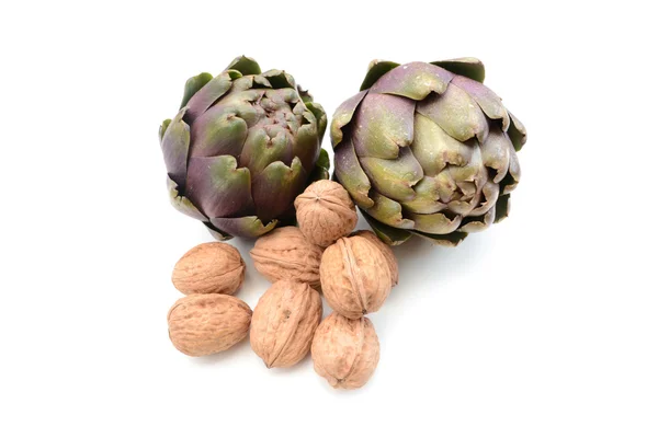 Artichokes with walnuts — Stock Photo, Image