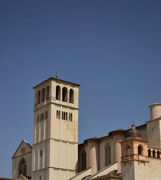 Uhrenturm s. francesco - assisi — Stockfoto