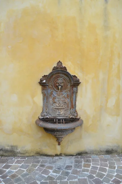 Fontaine antique — Photo