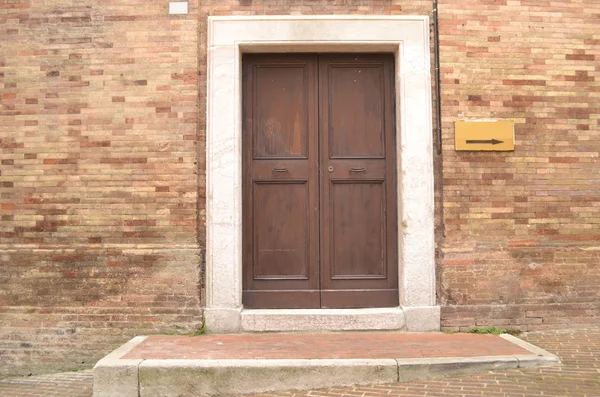 Italian front door — Stock Photo, Image