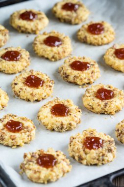 reçel ve kaşık ile tatlılar