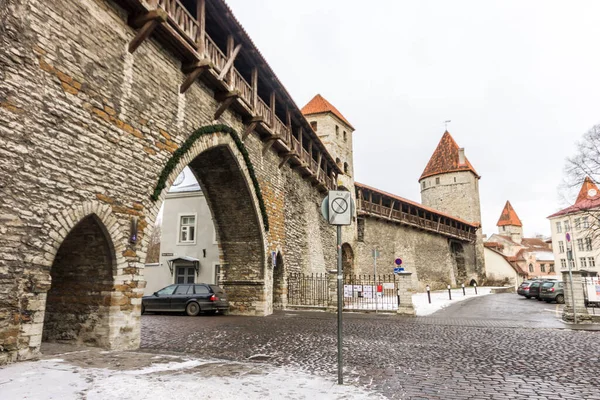 Tallinn Estonia Porta Del Monastero Kloostrivarav Parte Delle Mura Del — Foto Stock