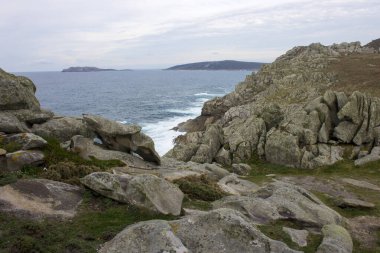 Malpica, İspanya. Punta Nariga, Galiçya 'daki Costa da Morte' de (Ölüm Kıyısı) manzaralı bir buruna sahiptir.