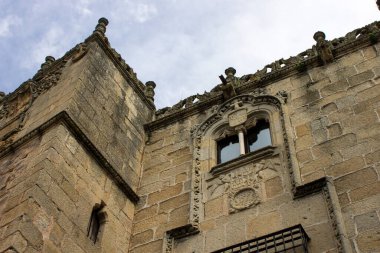 Caceres, İspanya. Abajo Sarayı 'ndaki Palacio de los Golfines de Abajo Sarayı (Aşağı Golfines Sarayı) Dünya Mirası Alanı' nda yer almaktadır.