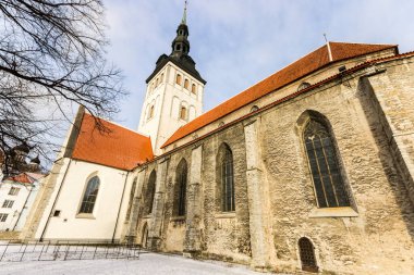 Tallinn, Estonya. St. Nicholas Kilisesi (Niguliste kirik), Estonya Sanat Müzesi 'nin bir parçası olan Niguliste Müzesi' ne ev sahipliği yapan eski bir kilise.