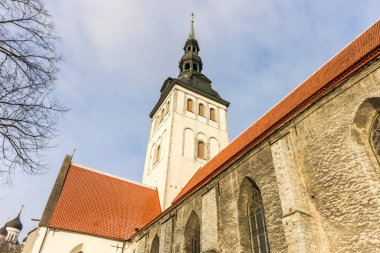 Tallinn, Estonya. St. Nicholas Kilisesi (Niguliste kirik), Estonya Sanat Müzesi 'nin bir parçası olan Niguliste Müzesi' ne ev sahipliği yapan eski bir kilise.