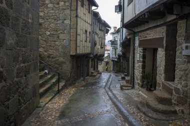 San Martin de Trevejo (ya da Sa Martin de Trevellu), İspanya. Extremadura 'da bir kasaba, A Fala dilinin konuşulduğu üç köyden biri.