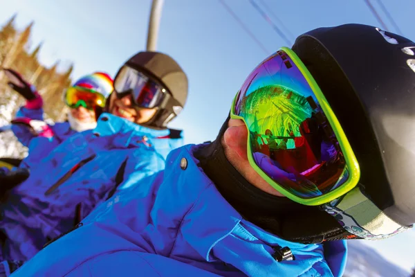 Group cheerful snowboarders — Stock Photo, Image