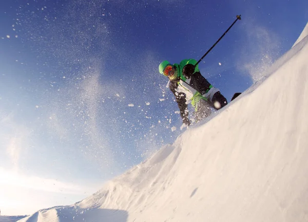 Esqui Esquiador Saltos Esportes Inverno Extremos — Fotografia de Stock